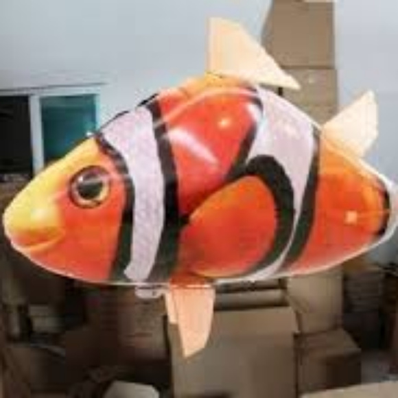 NEW Air Flying ClownFish with Remote Control - Picture 2 of 3